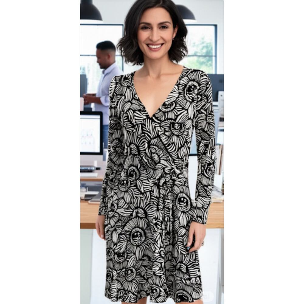 White Stag Black White‎ Floral and Shells Long Sleeve Midi V-Neck Wrap Dress XL
